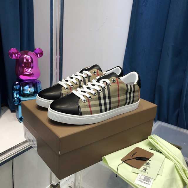 Burberry slides v1