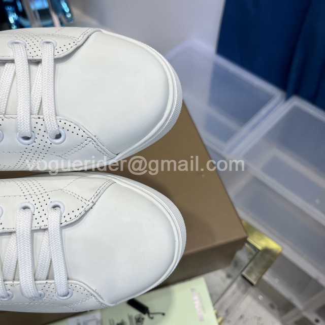 Burberry slides v1 Burberry slides v1