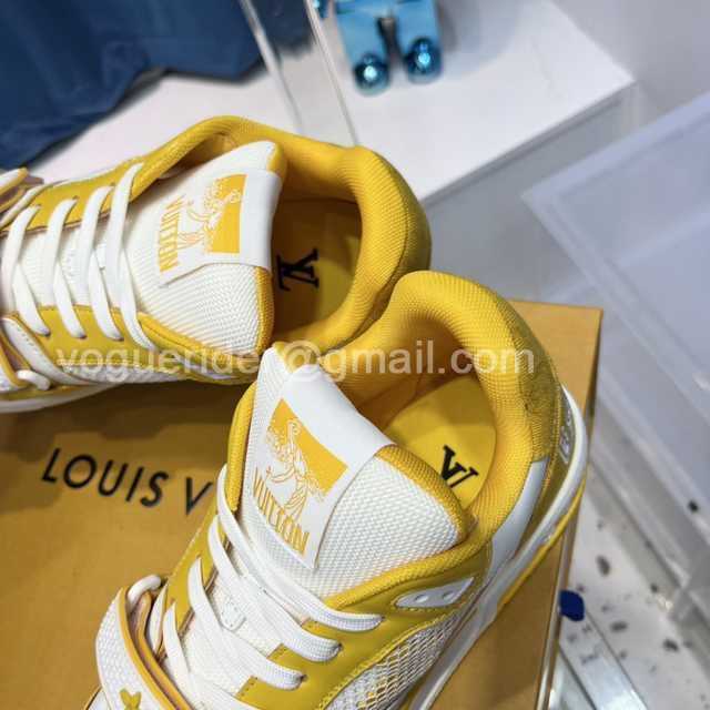 Louis Vuitton 22 runway