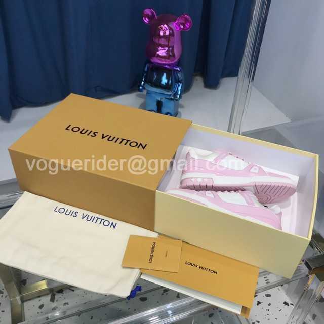 Louis Vuitton 22 runway