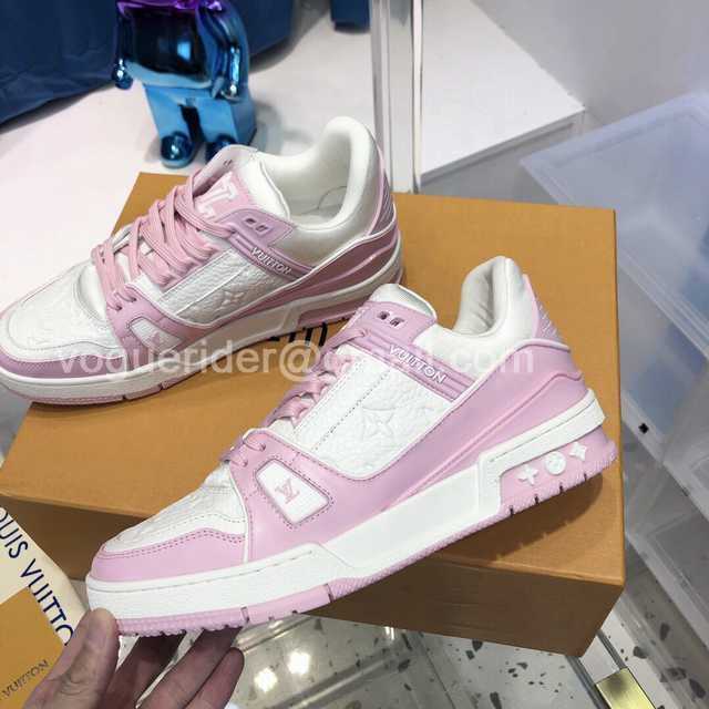 Louis Vuitton 22 runway