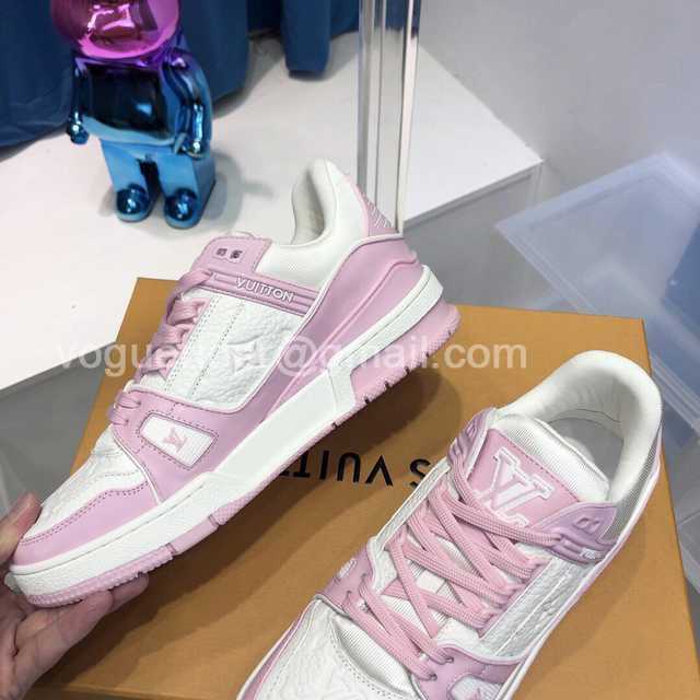Louis Vuitton 22 runway
