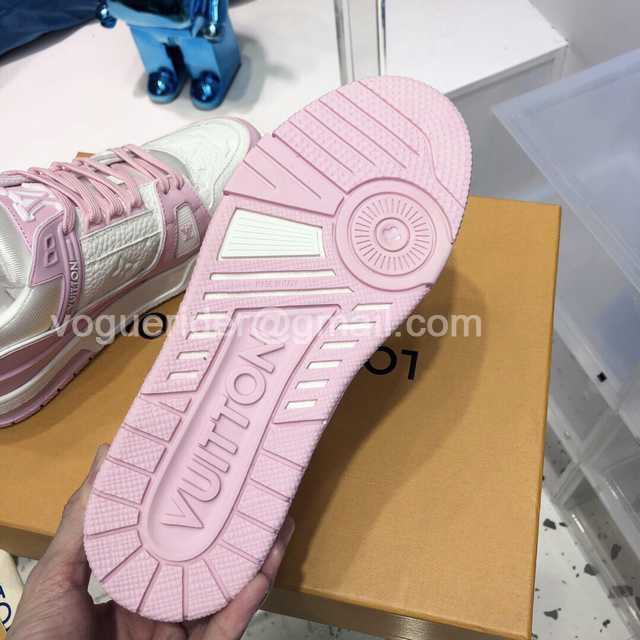 Louis Vuitton 22 runway