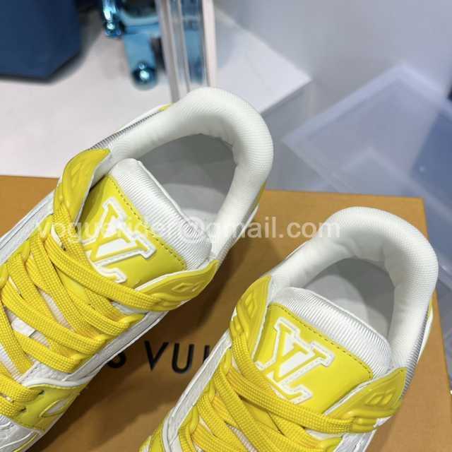 Louis Vuitton 22 runway