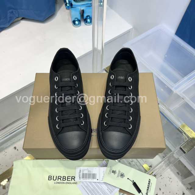 Burberry Men slides Burberry Men slides