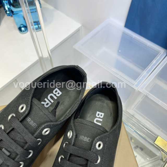 Burberry Men slides Burberry Men slides