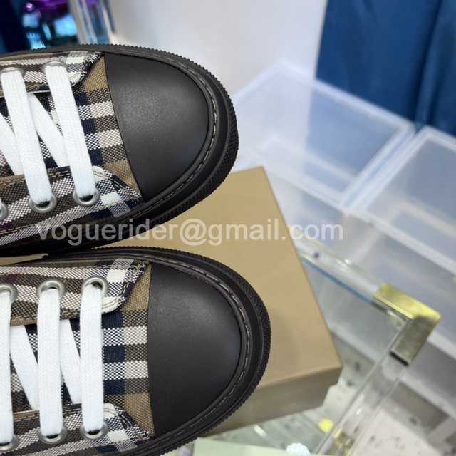 Burberry Men slides Burberry Men slides