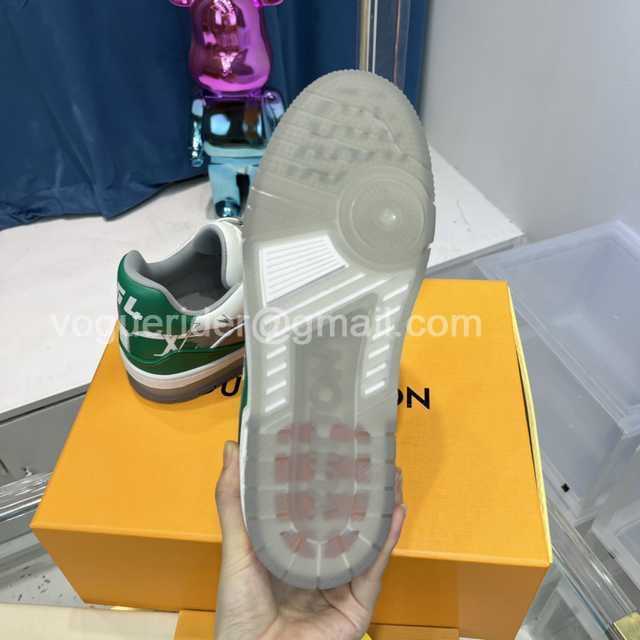 Louis Vuitton 2022 runway monogram Louis Vuitton 2022 runway monogram