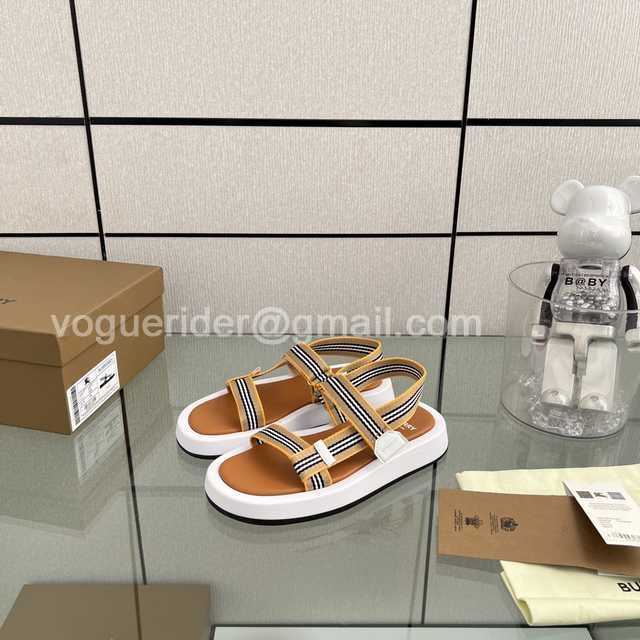 Burberry 2022 strap Burberry 2022 strap