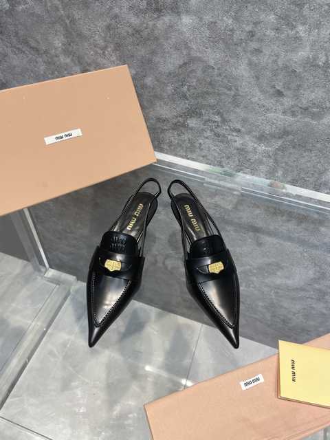 Miumiu 22ss coins