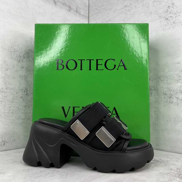 Bottega Veneta 22s Platform