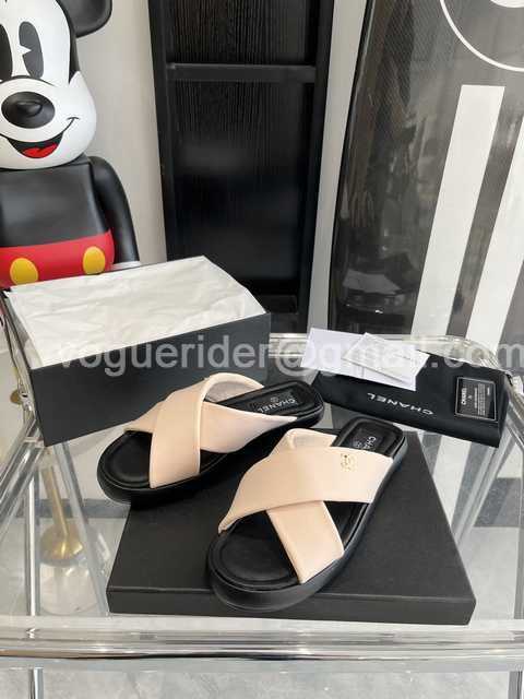 Chanel 2022 crossing Chanel 2022 crossing