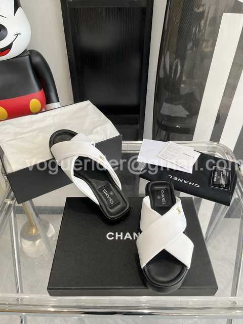 Chanel 2022 crossing Chanel 2022 crossing
