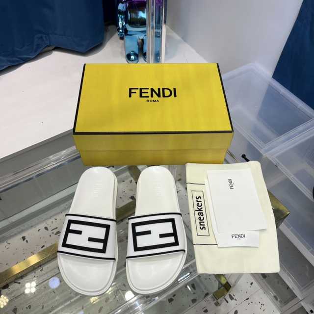 Fendi Couple PU Fendi Couple PU