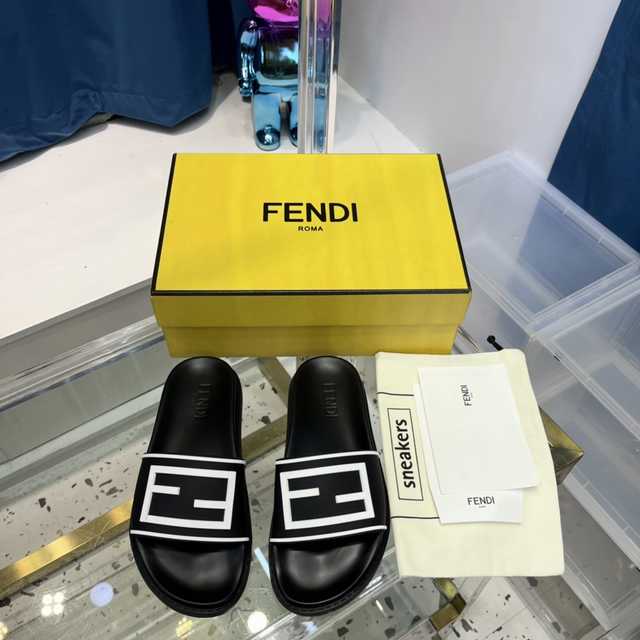 Fendi Couple PU Fendi Couple PU