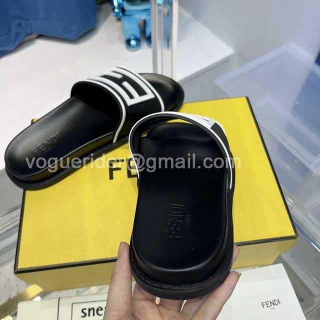 Fendi Couple PU Fendi Couple PU