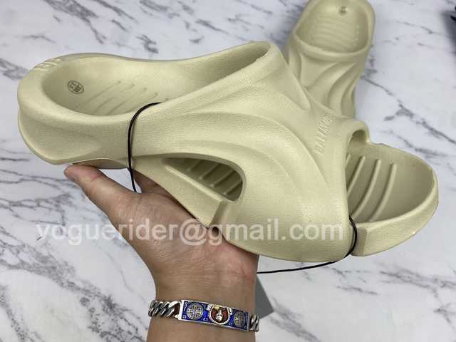 Balenciaga Mold Thong EVA