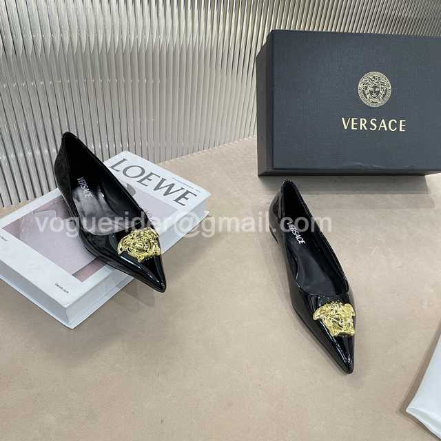 Versace 21s runway