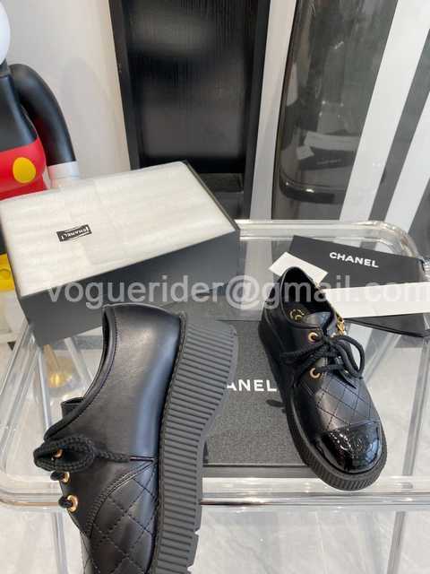 Chanel chain flatform