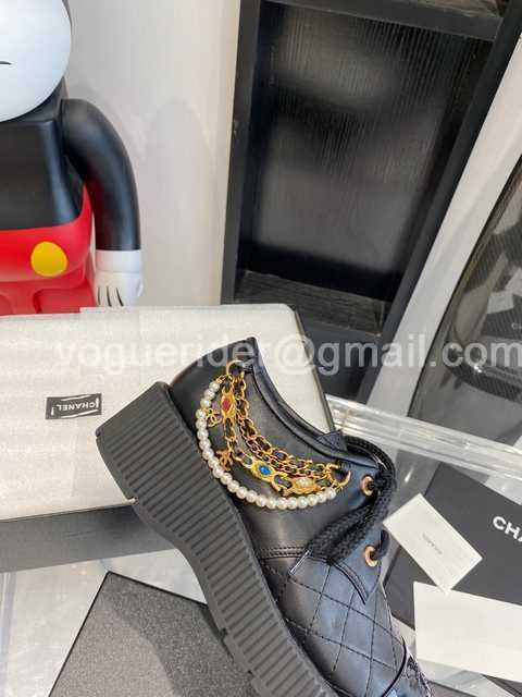 Chanel chain flatform