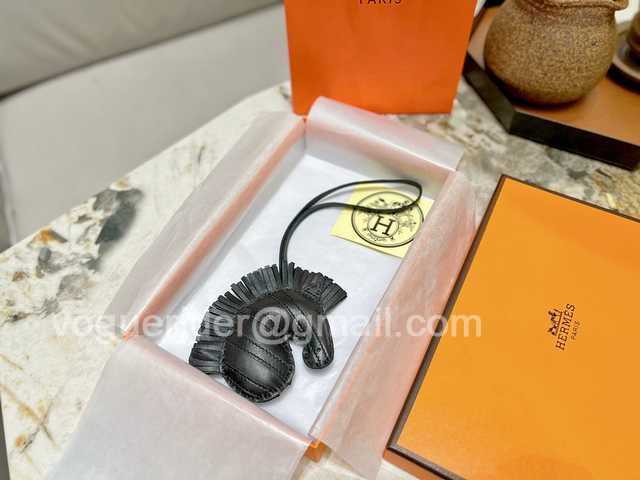 KC10050 Hermes Lambskin Pendant KC10050 Hermes Lambskin Pendant