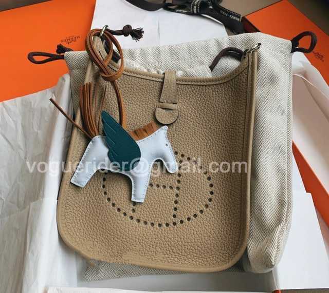 KC10051 Hermes Lambskin Pendant KC10051 Hermes Lambskin Pendant