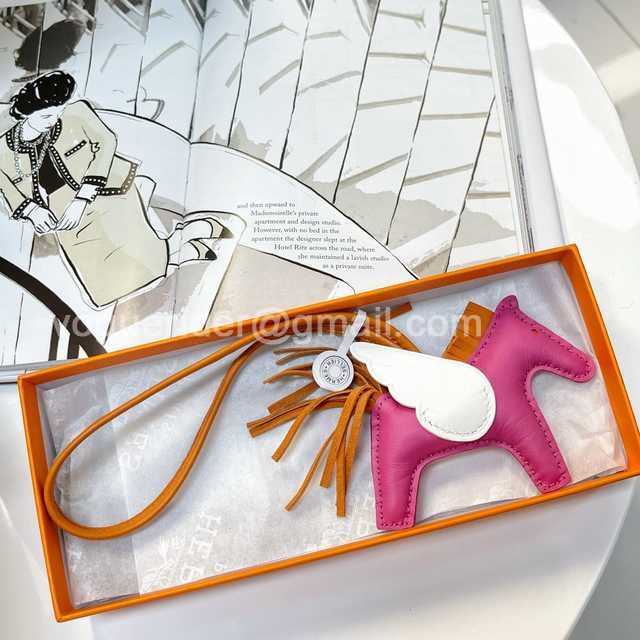 KC10051 Hermes Lambskin Pendant KC10051 Hermes Lambskin Pendant