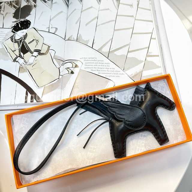 KC10051 Hermes Lambskin Pendant KC10051 Hermes Lambskin Pendant