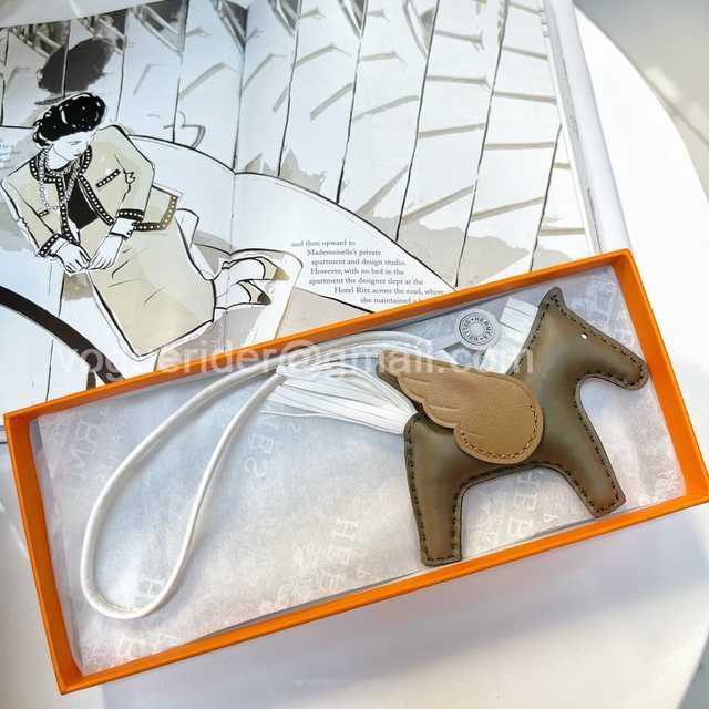 KC10051 Hermes Lambskin Pendant KC10051 Hermes Lambskin Pendant