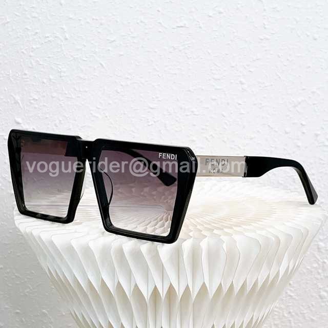 FF9044 Fendi FF9044 Fendi