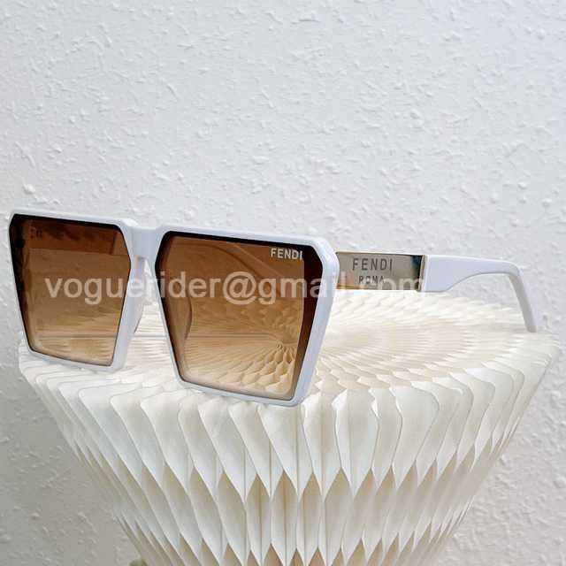 FF9044 Fendi FF9044 Fendi