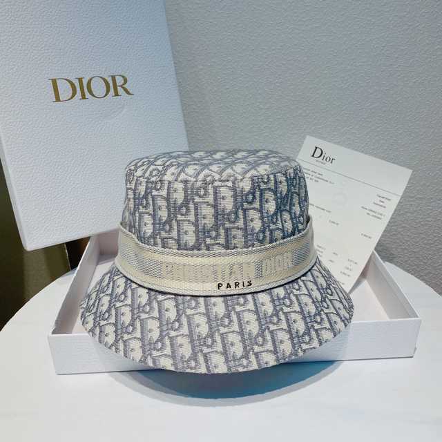CA10042 Dior