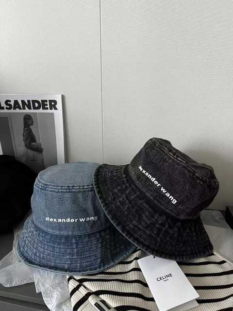 CA10044 Alexander Wang