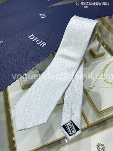 TE10008 Dior