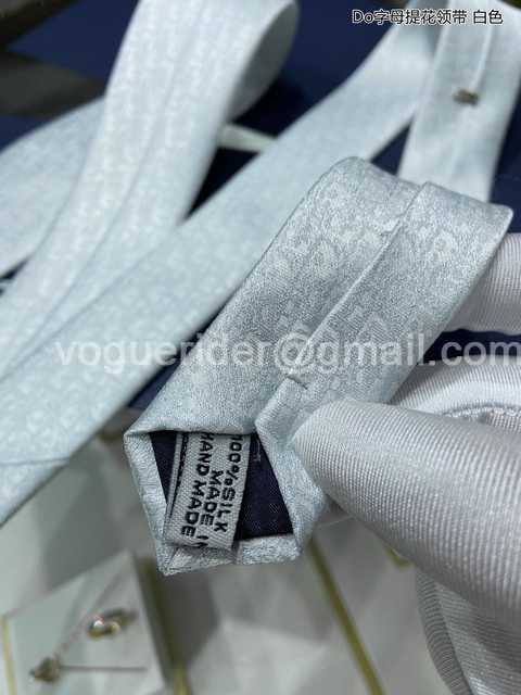 TE10008 Dior