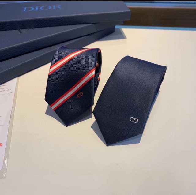 TE10010 Dior
