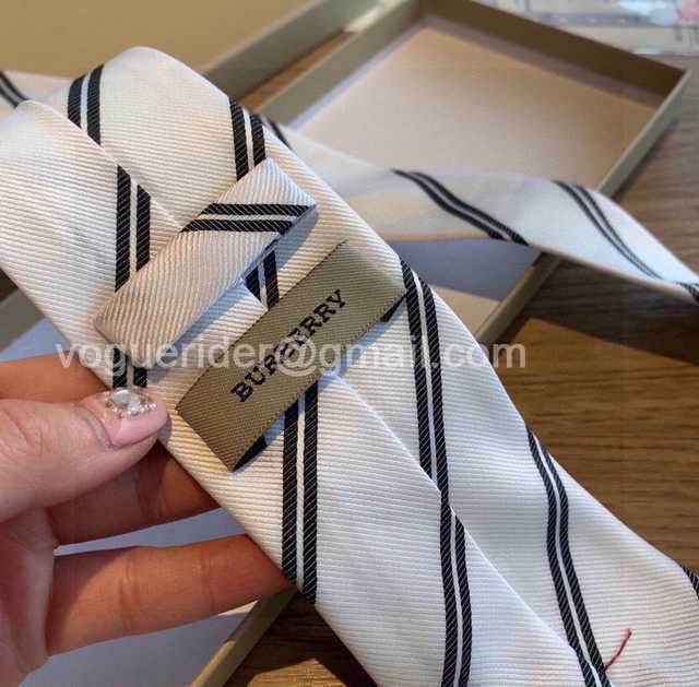 TE10018 Burberry TE10018 Burberry