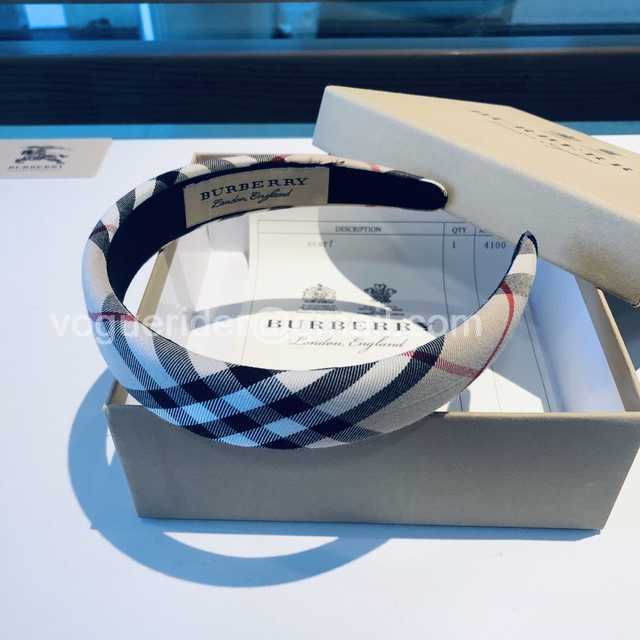 HH10033 Burberry