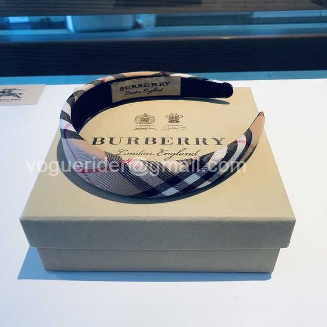 HH10033 Burberry