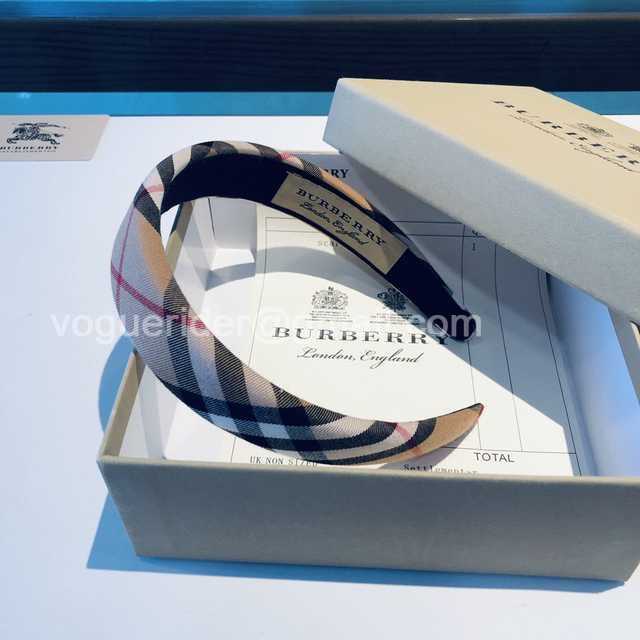 HH10033 Burberry
