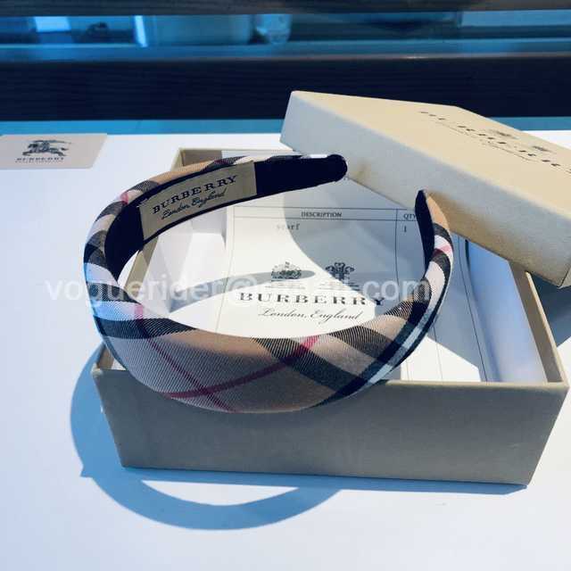 HH10033 Burberry