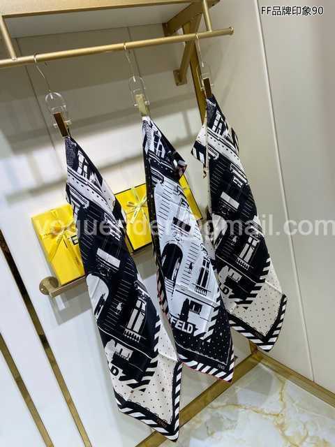 AR10008 Fendi AR10008 Fendi