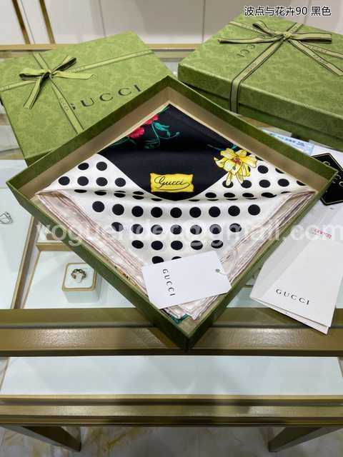 AR10050 Gucci AR10050 Gucci