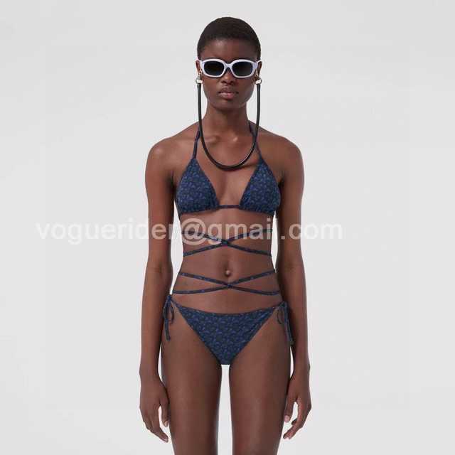 WE10027 Burberry WE10027 Burberry