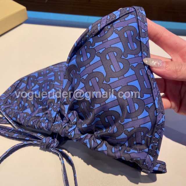 WE10027 Burberry WE10027 Burberry