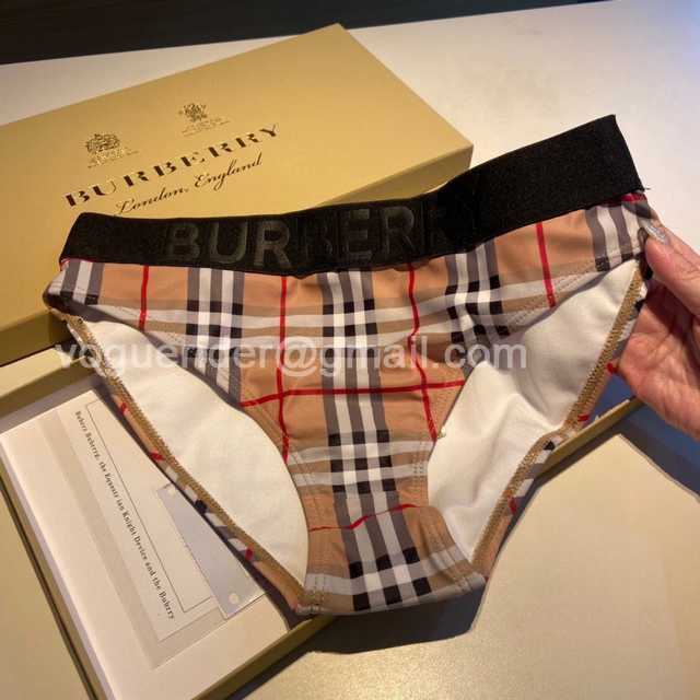 WE10045 Burberry WE10045 Burberry