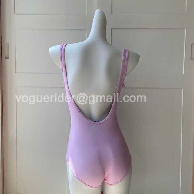 WE10049 Gucci WE10049 Gucci