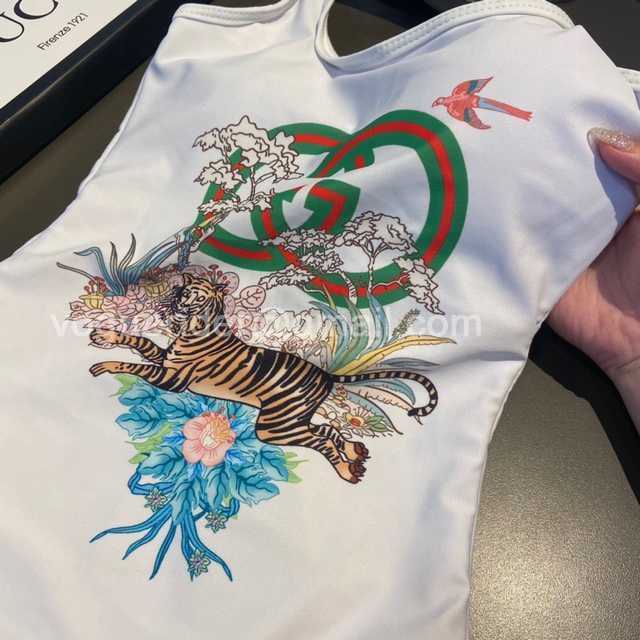 WE10049 Gucci WE10049 Gucci