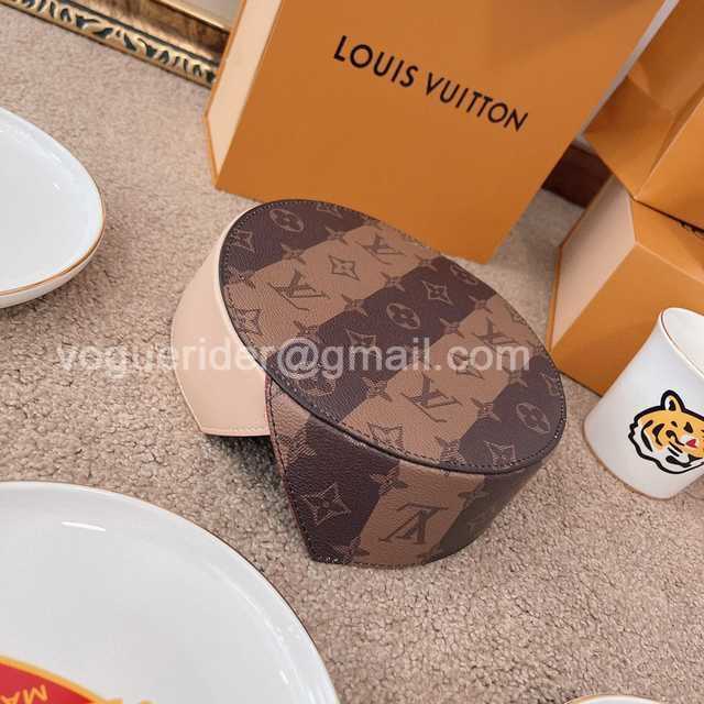 DE10002 LV x Nigo dishes