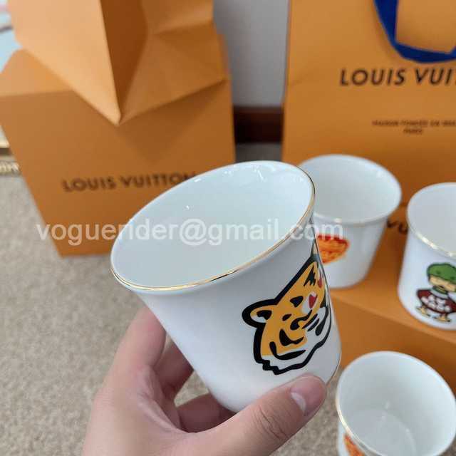 DE10002 LV x Nigo dishes